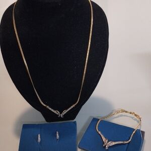 Elegant Gold and Silver Jewelry Set With Bracelet